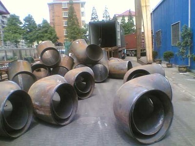 供應廠家直銷優質鋼制大口徑高壓電力彎頭——滄州順鑫管業的專業力量